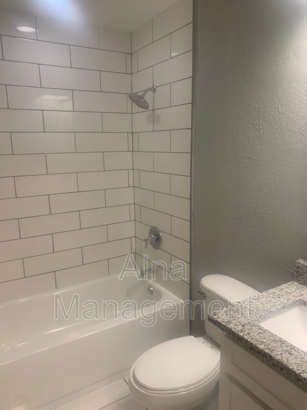 Building Photo - 80 E Mountain Creek Dr