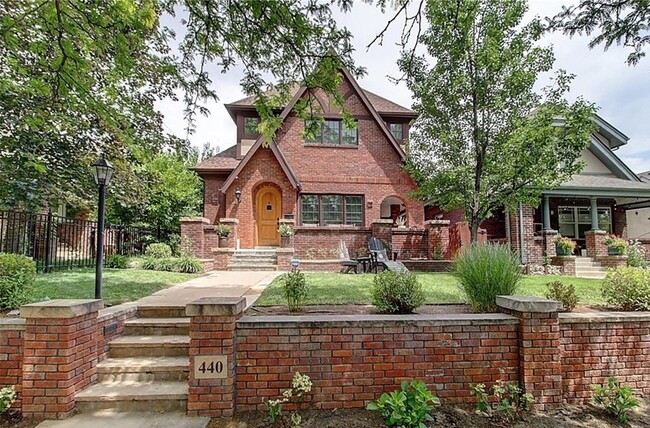 Primary Photo - Red Brick Tudor