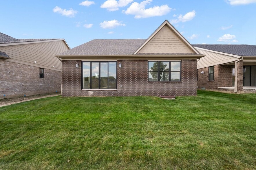 Building Photo - 5956 Willow Grove