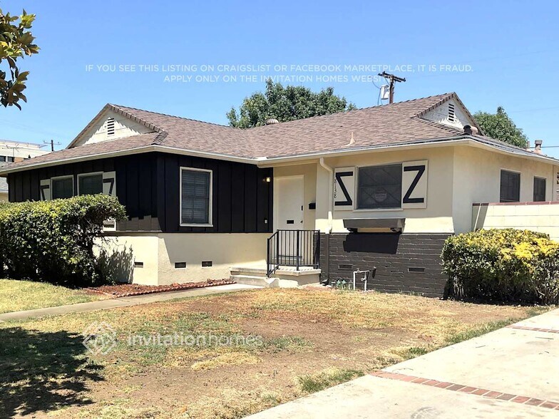 Building Photo - 8138 Darby Ave