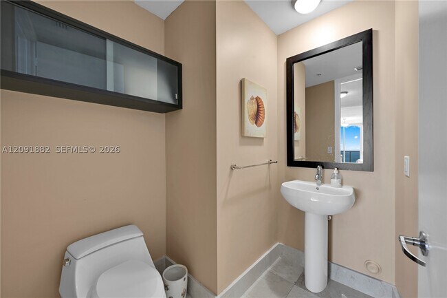Building Photo - 18201 Collins Ave