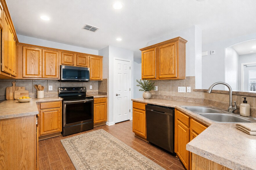 Building Photo - 265 Arcadia Pl