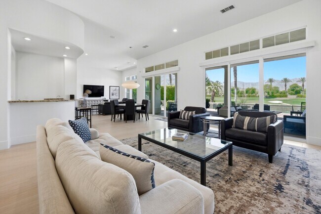 Building Photo - 51493 Marbella Ct