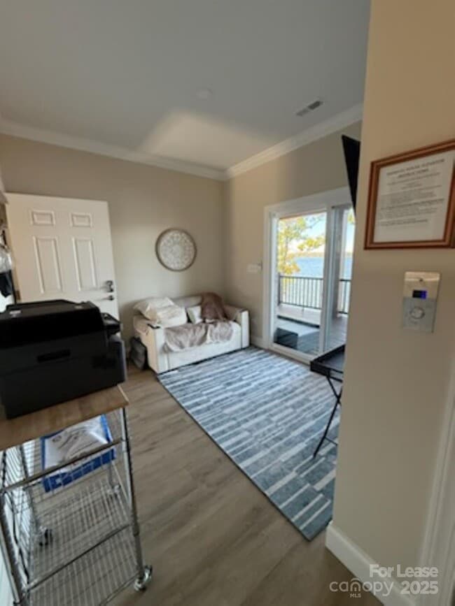 Building Photo - 4897 Kiser Island Rd