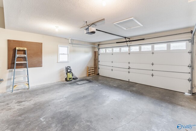 Building Photo - 10028 Meredith Ln SE