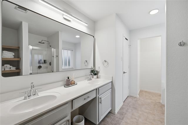 Building Photo - 8625 Stetson Dr