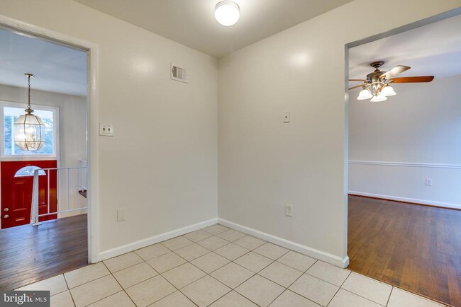 Building Photo - 13636 Greenwood Dr