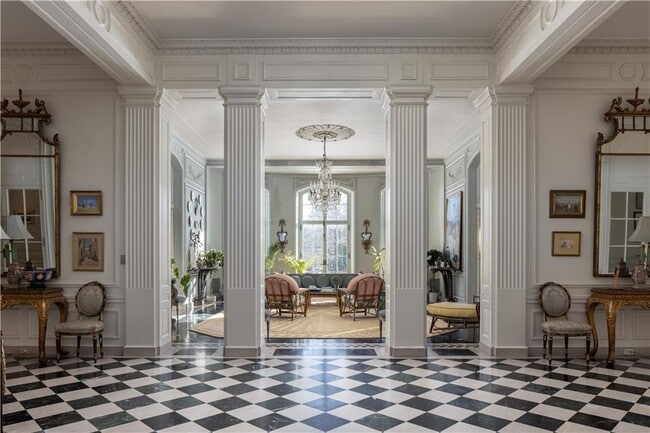 Building Photo - 115 Narragansett Ave