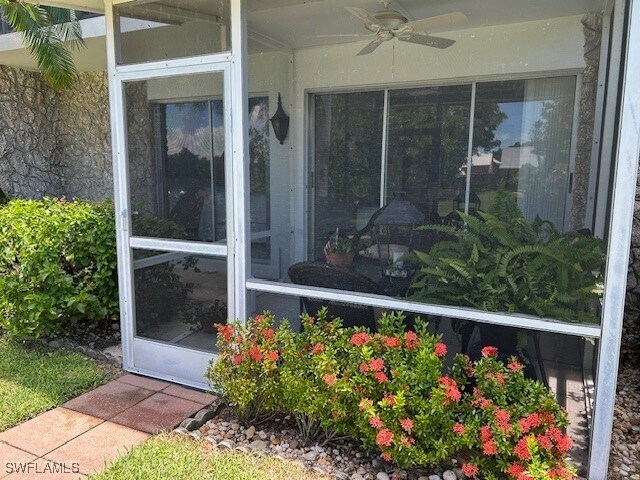 Building Photo - 330 Kon Tiki Dr