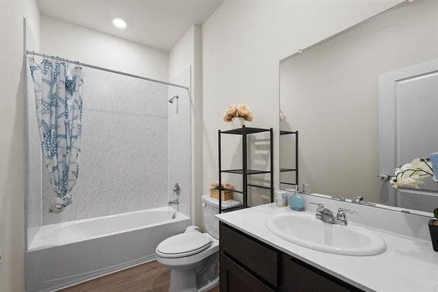 Building Photo - 205 FieldTrail Ln