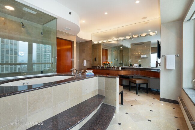 Building Photo - 800 N Michigan Ave