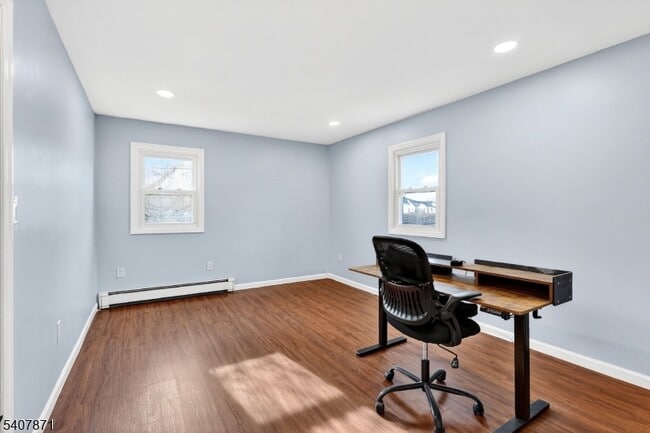 Building Photo - 1582 Irving St