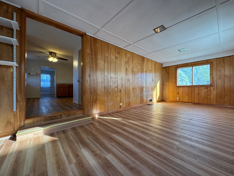 Building Photo - 21 High St