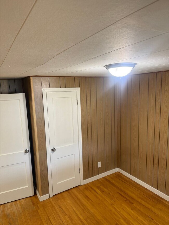 Building Photo - 106 Hoover Dr