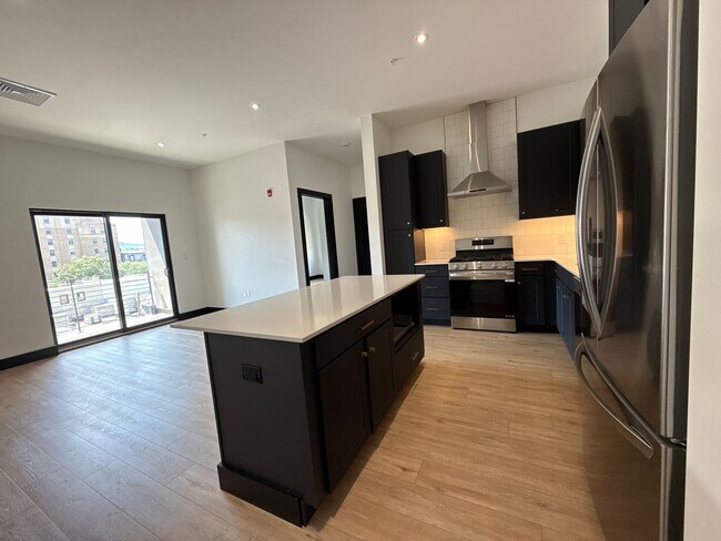 Building Photo - Watermark Residences
