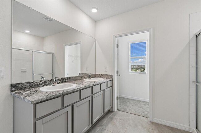 Building Photo - 8454 Ender Hls Dr
