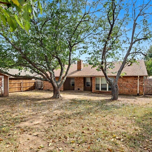 Building Photo - 6537 Meadowview Ln