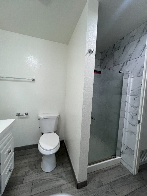 Building Photo - 1430 N Acacia St