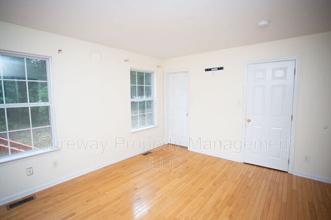 Building Photo - 712 Sage Hill Dr