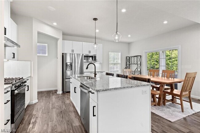 Building Photo - 8291 Brodie Blvd