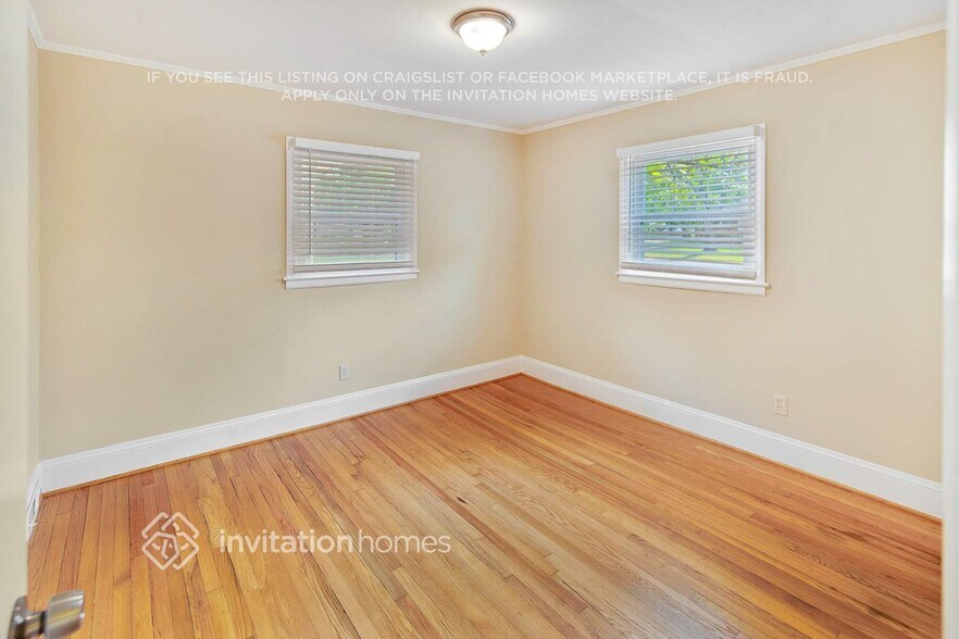 Building Photo - 2312 Markham Ct