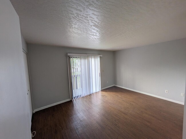 Building Photo - 3624 Tree Ridge Ln NE