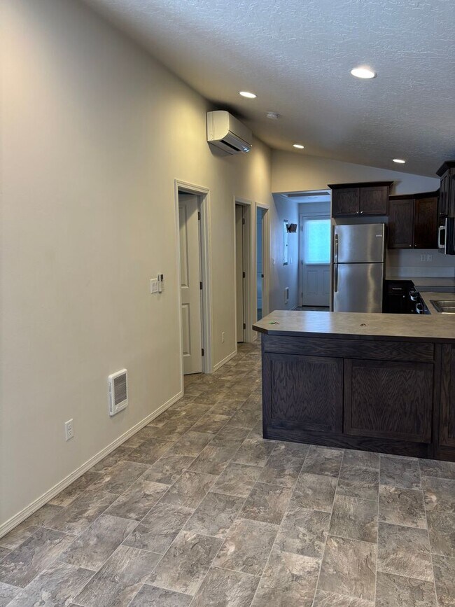 Building Photo - 51580 Stillwell