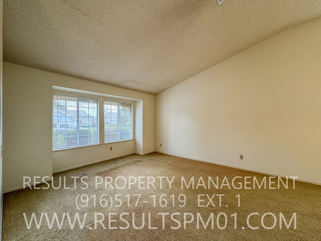 Building Photo - Stanford Ranch 3 Bedroom beauty!