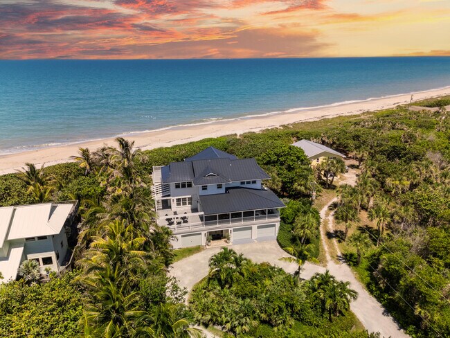 Building Photo - 12376 Jimmy Buffett Mem Hwy