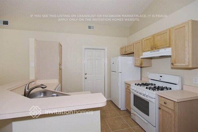 Building Photo - 6948 Long Needle Ct