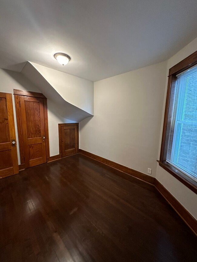 Building Photo - 2733 N Francisco Ave