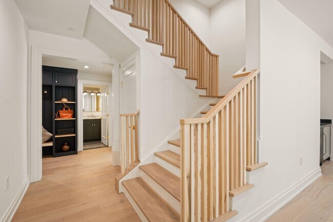 Building Photo - 5022 Cathedral Ave NW