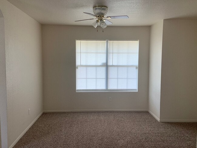 Building Photo - 3001 John Porter Dr