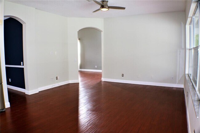 Building Photo - 11609 Greensleeve Ave