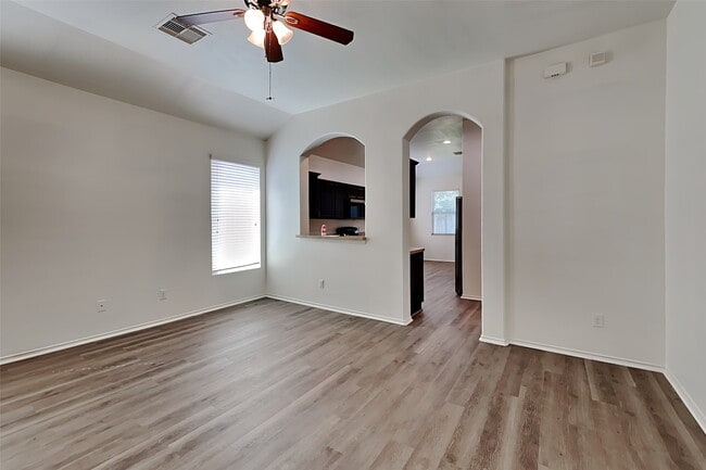 Building Photo - 10016 Sterling Pl Dr