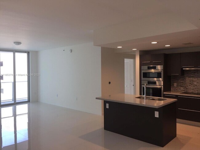 Building Photo - 7825 NW 107th Ave
