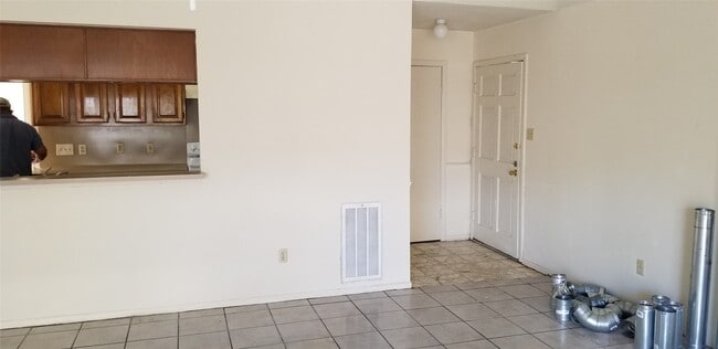 Building Photo - 10822 Lynbrook Dr