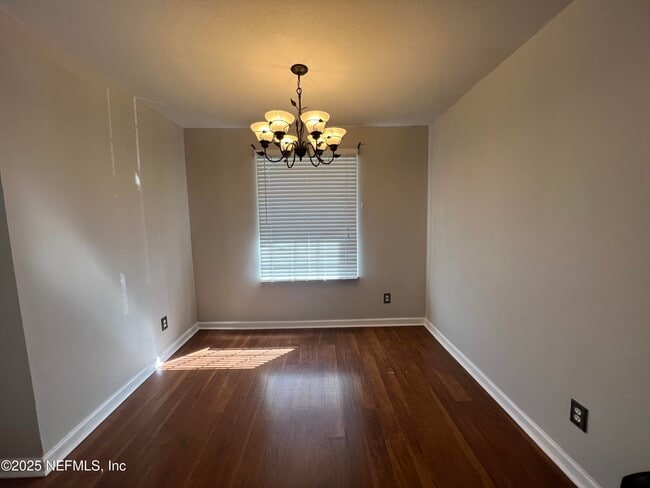 Building Photo - 1508 Center St