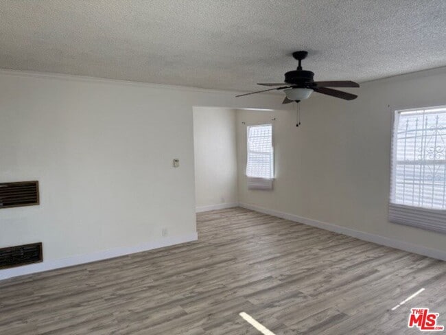 Building Photo - 3726 W 112th St