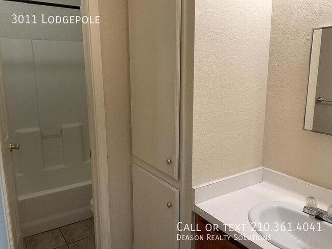 Building Photo - 3011 Lodgepole-