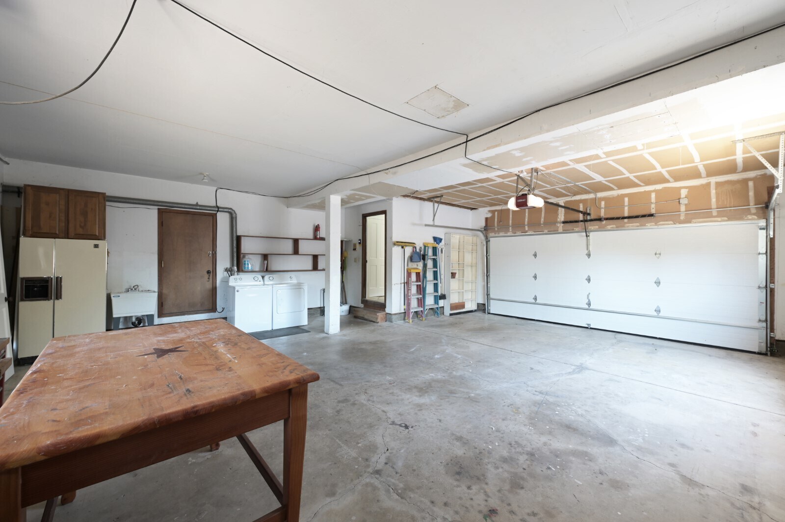 Building Photo - 5 Santa Victoria Ct