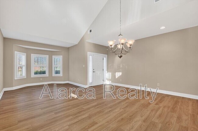 Building Photo - 8723 Whistlers Chase Dr