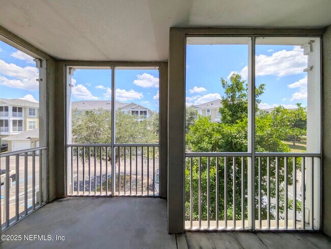 Building Photo - 1300 Riverplace Blvd