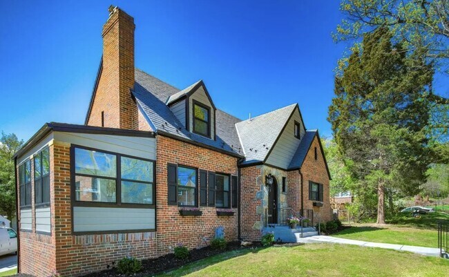 Building Photo - 4410 16th St NE