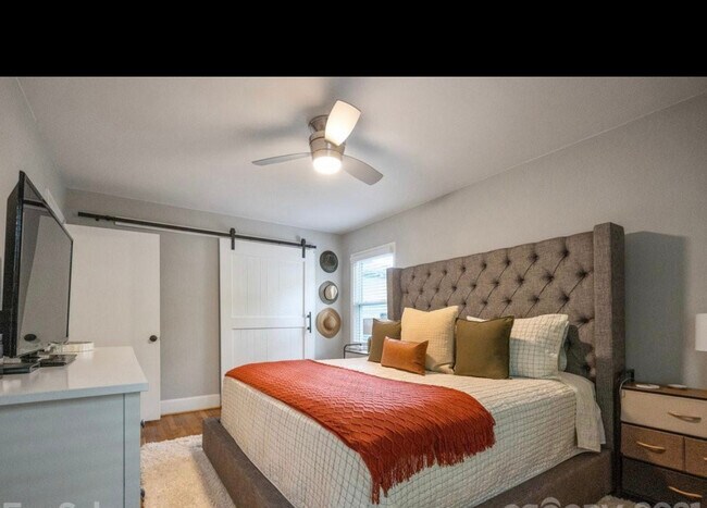 Building Photo - 4326 Castleton Rd