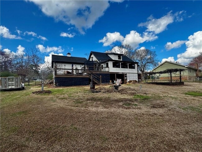 Building Photo - 1709 Rangewood Dr SW