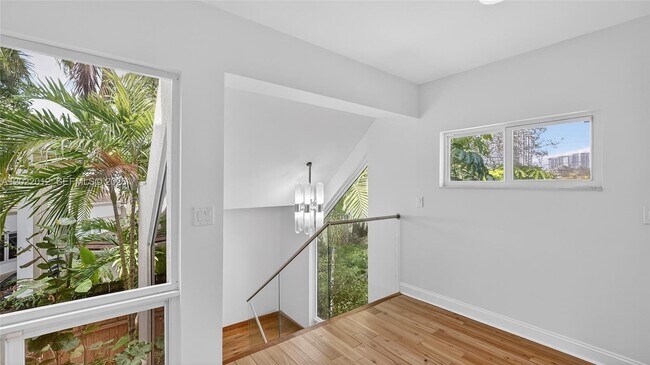 Building Photo - 3226 NE 168th St