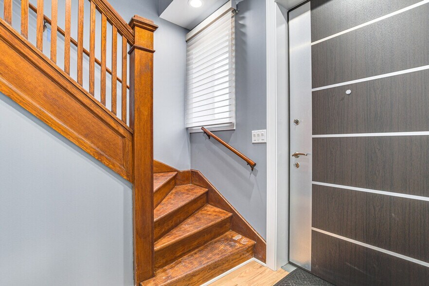 Building Photo - 1034 N Drake Ave