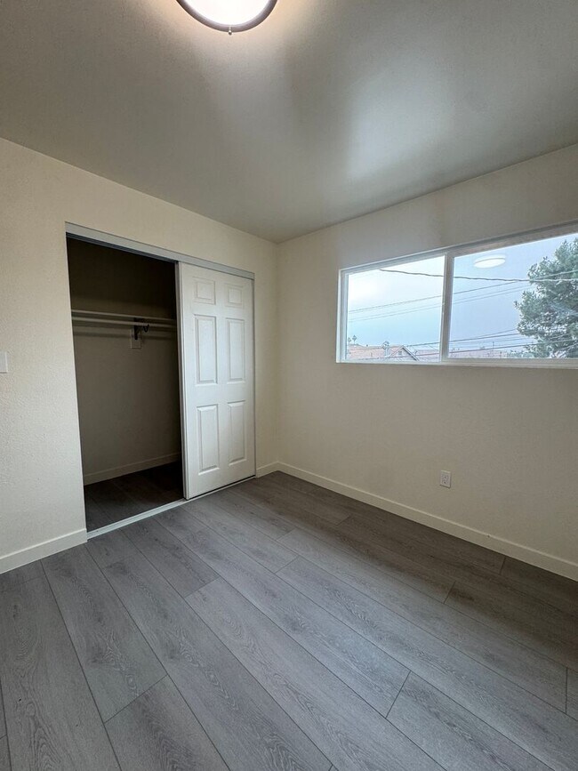 Building Photo - 3540 & 3540 1/2 6th St