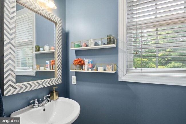 Building Photo - 1001 N 3rd St